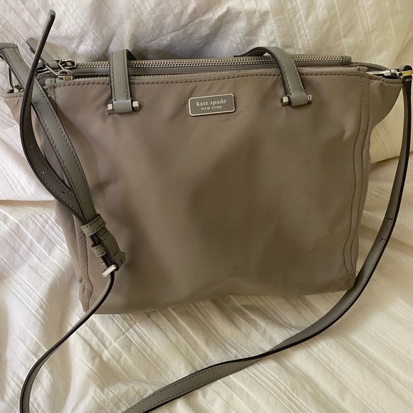 kate spade Handbags - Gray Kate Spade Bag